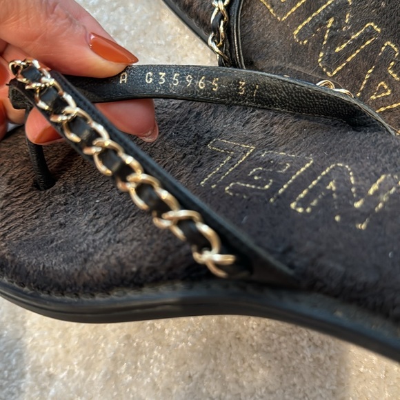 Chanel flip flops - Picture 5 of 6